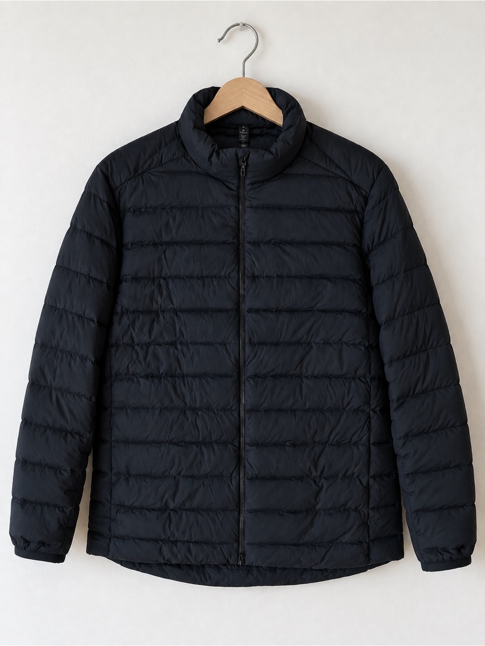 lululemon athletica Men's Black Lightweight Packable Puffer Jacket
